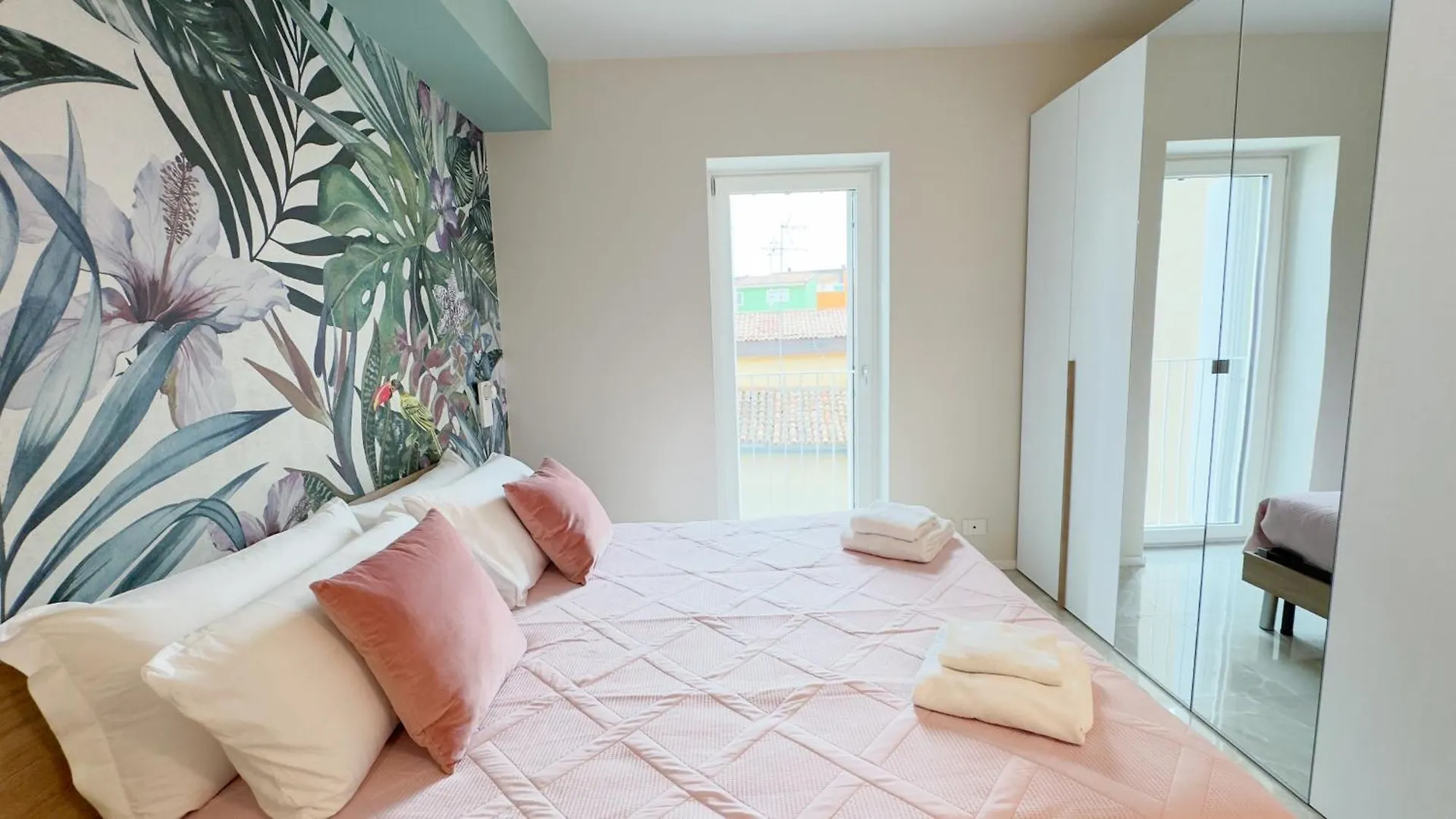 Seafront Modern Farmont Flamingo Suite Chioggia Apartment