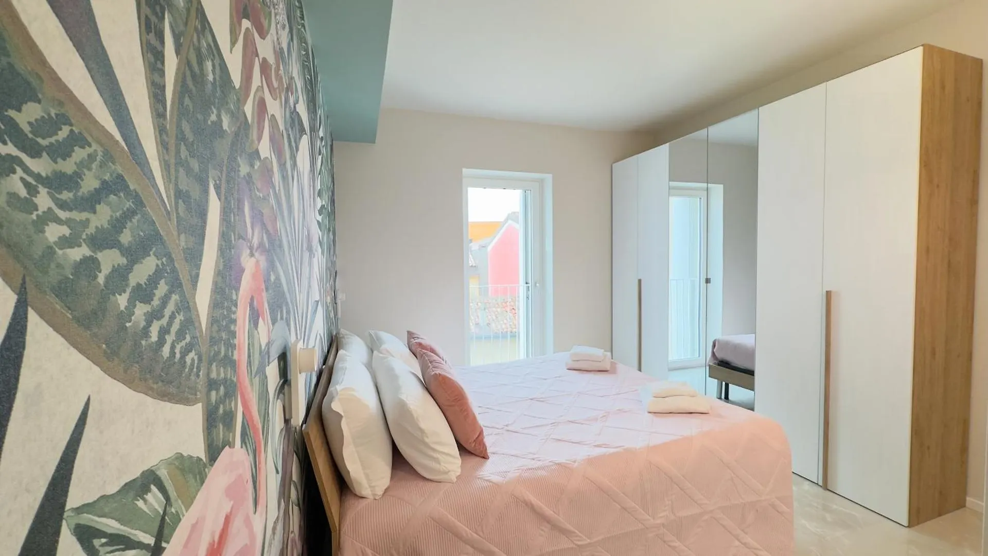 Seafront Modern Farmont Flamingo Suite contacts
