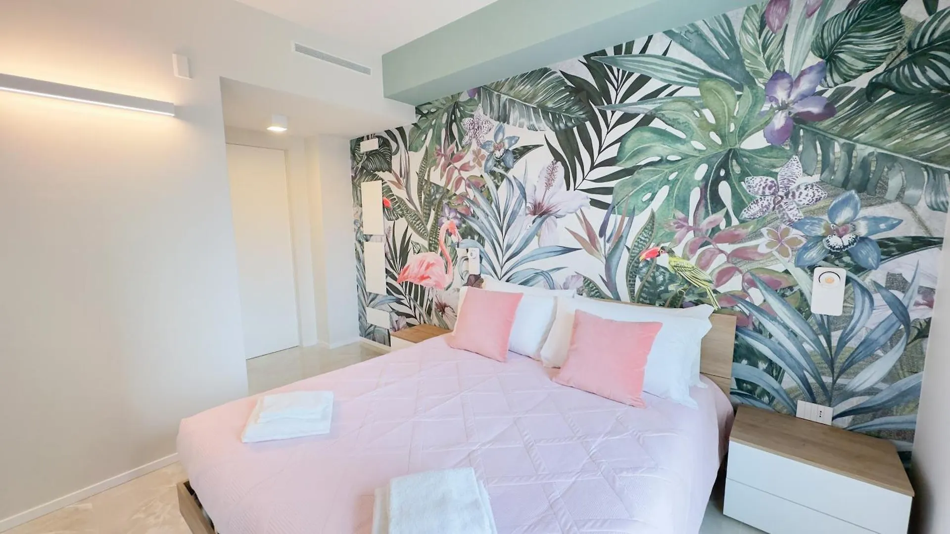 Apartment Seafront Modern Farmont Flamingo Suite Chioggia Italy